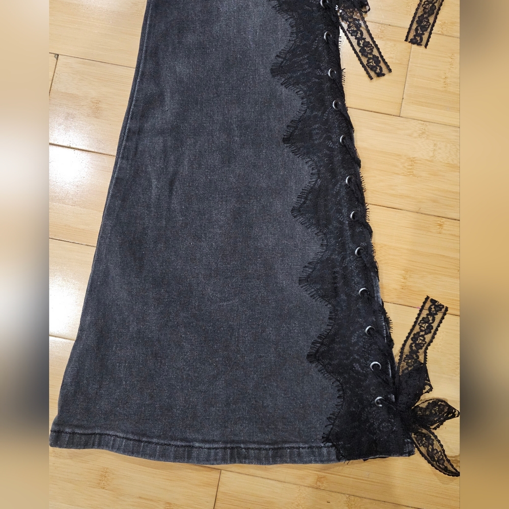 ~SOLD~Dolls Kill Current Mood Across The Crowd Gray Black Lace Up Flared Jeans S - Picture 4 of 10